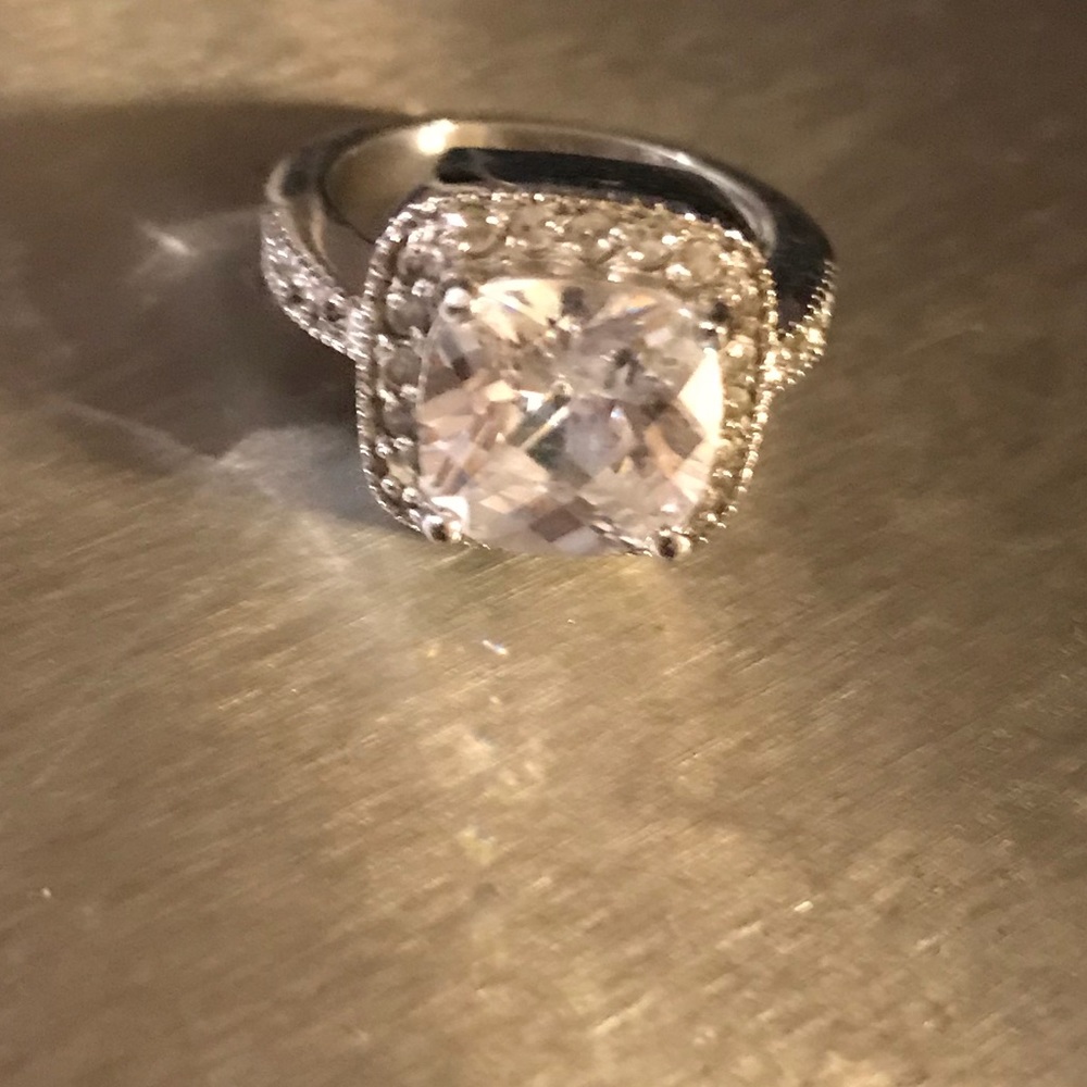 Cubic Zirconia gorgeous ring made by li Sophia